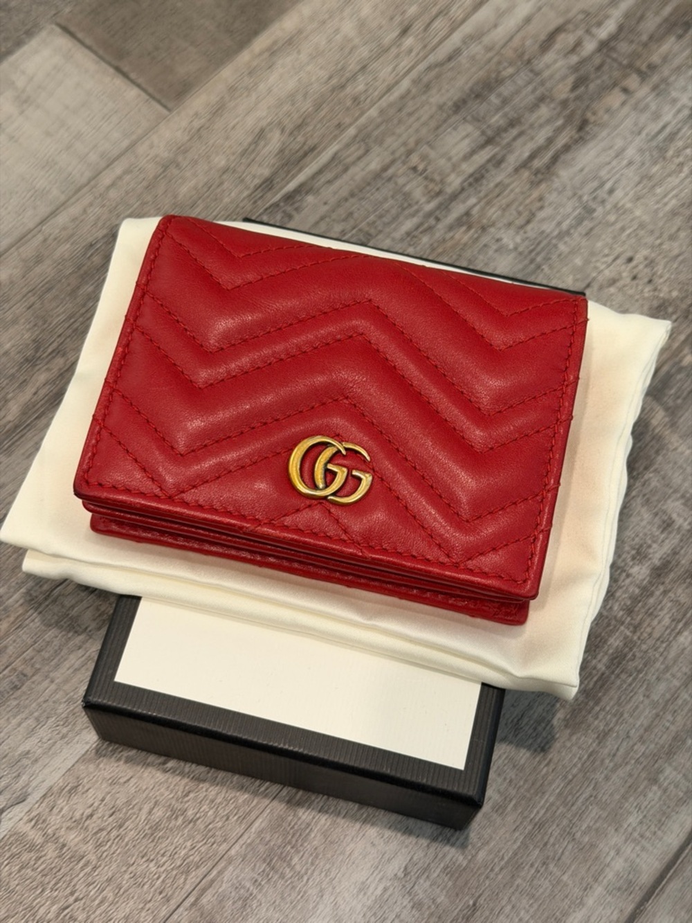 Gucci Red Chevron GG Marmont Small Bifold Wallet